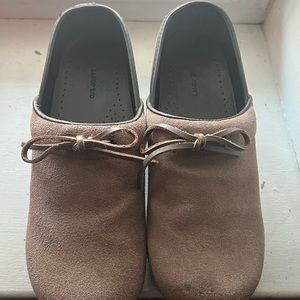 Lands’ end  suede clog